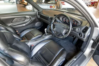 996