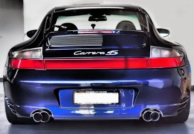 996