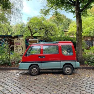 E12