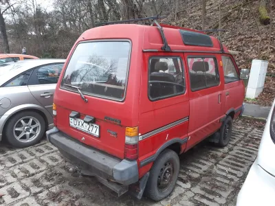 E12