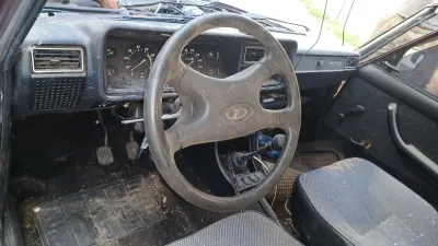 21121