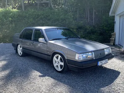 944