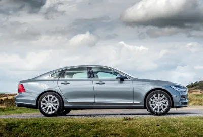 S90