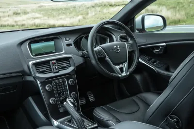 V40