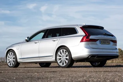 V90